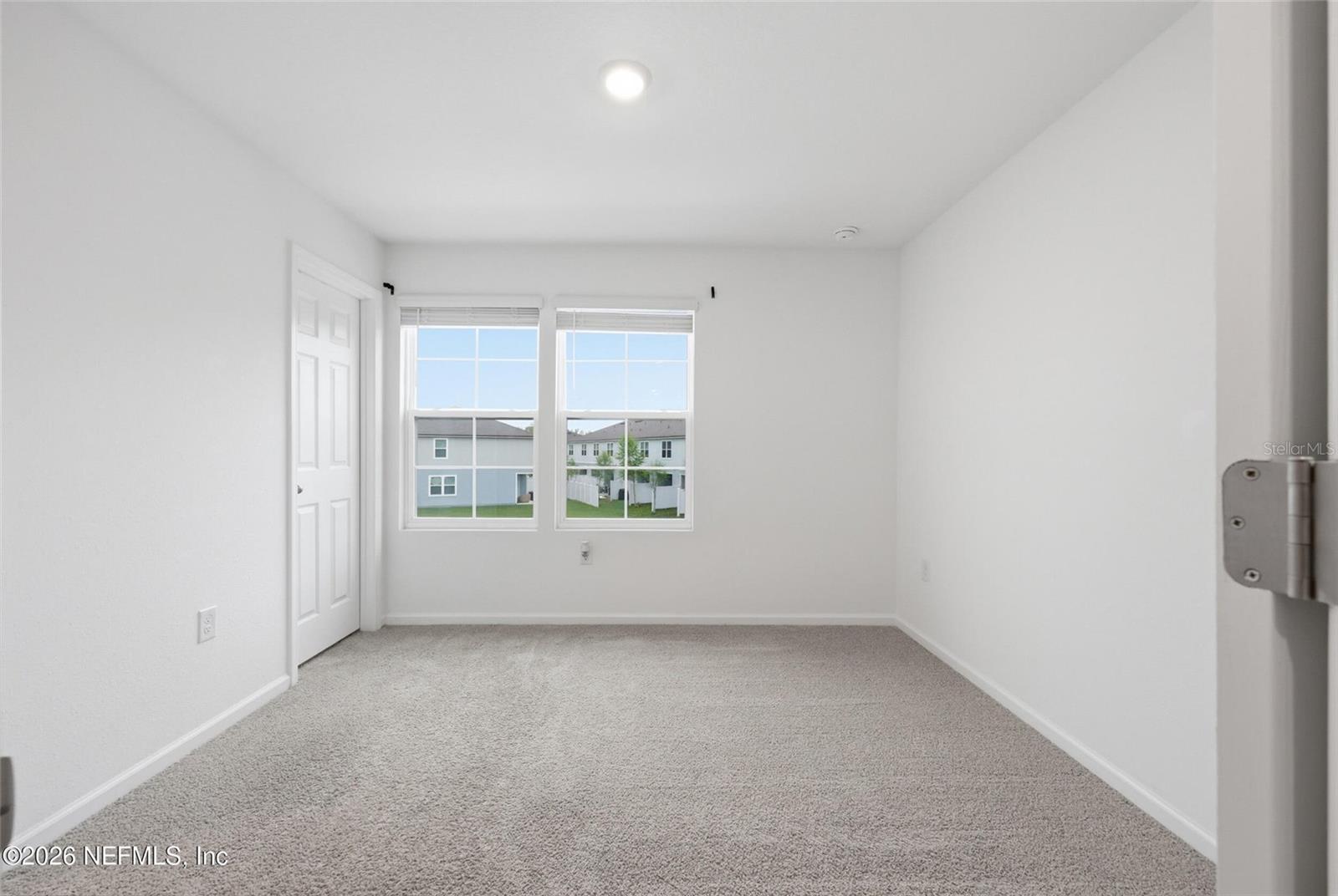 EQUINOX EAST - Residential