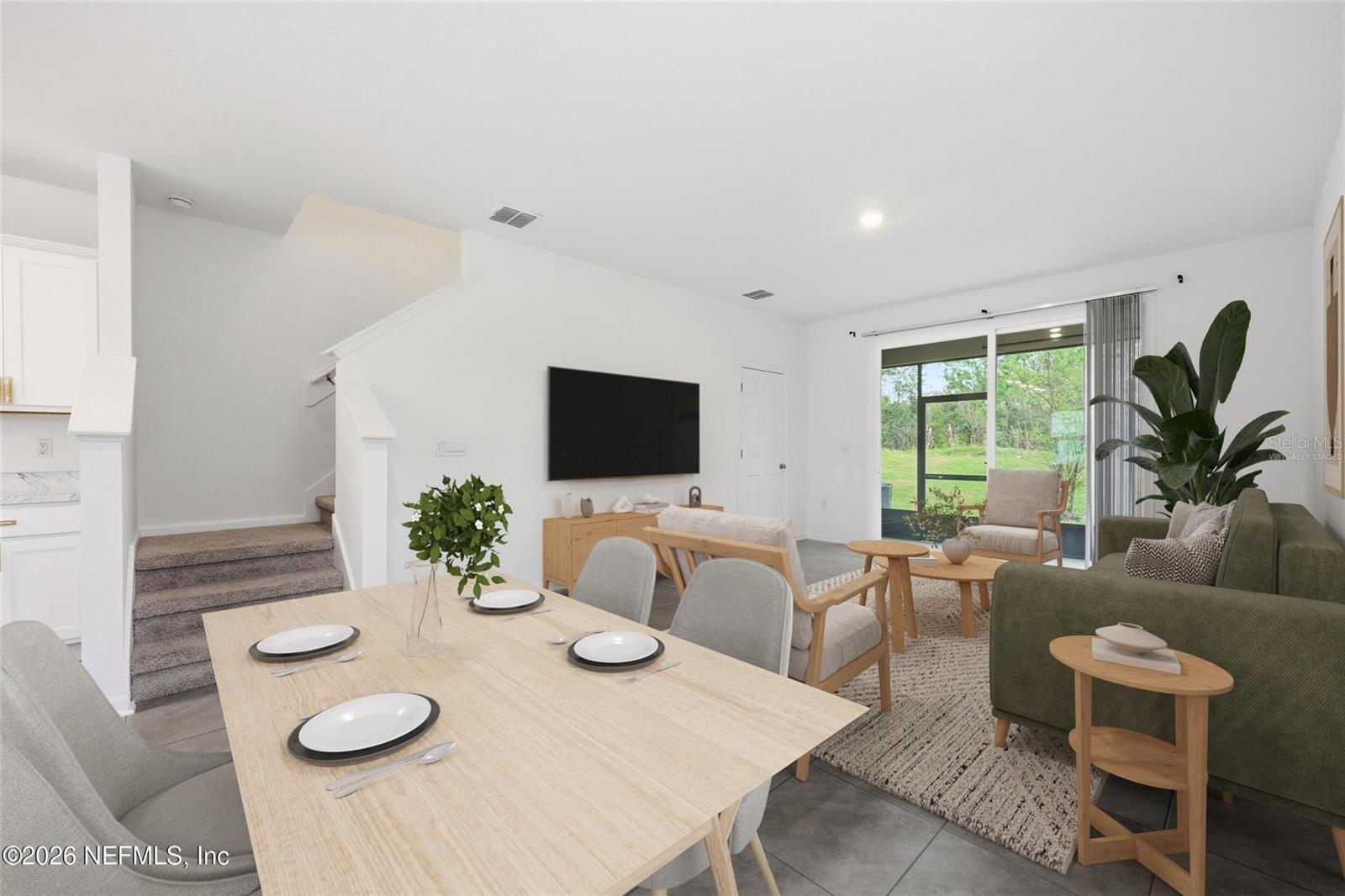 EQUINOX EAST - Residential