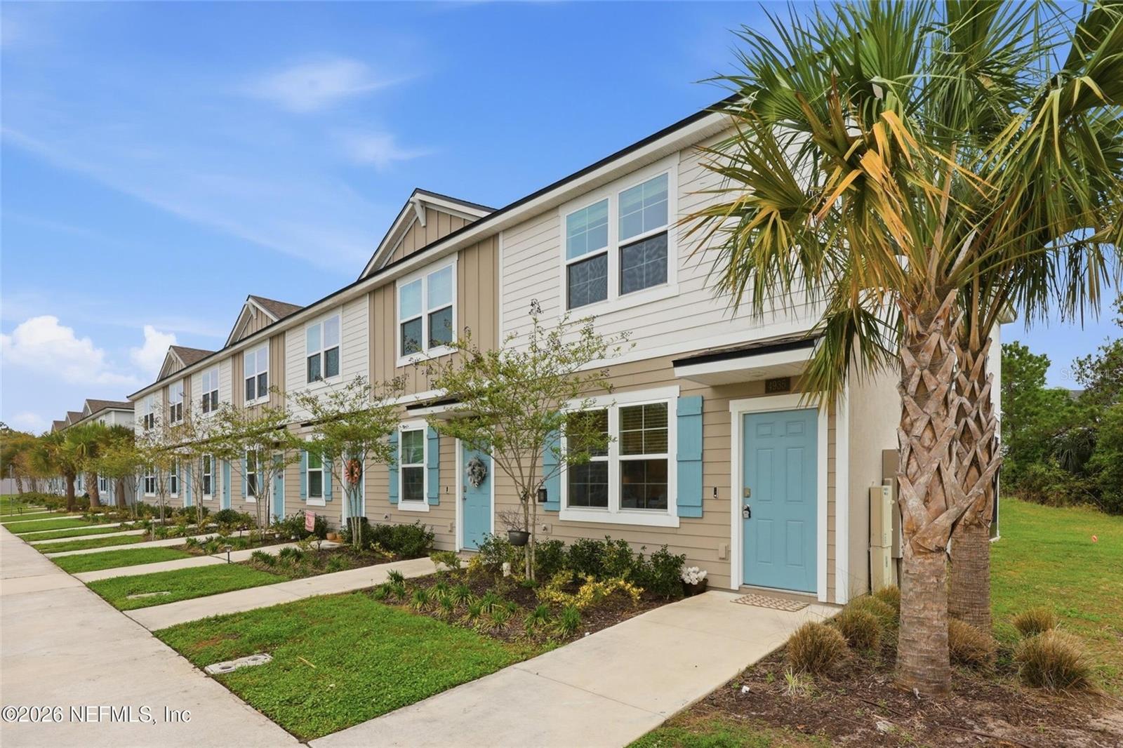 EQUINOX EAST - Residential