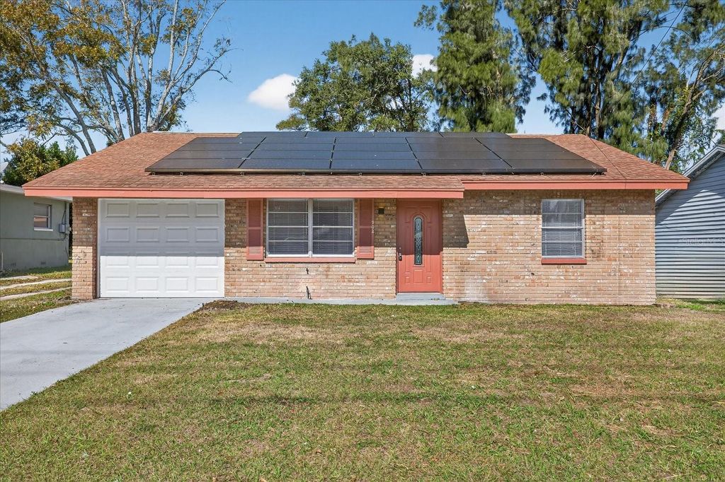 Photo of 902 Marshall Street, Clearwater, FL 33755 (MLS # TB8458828)