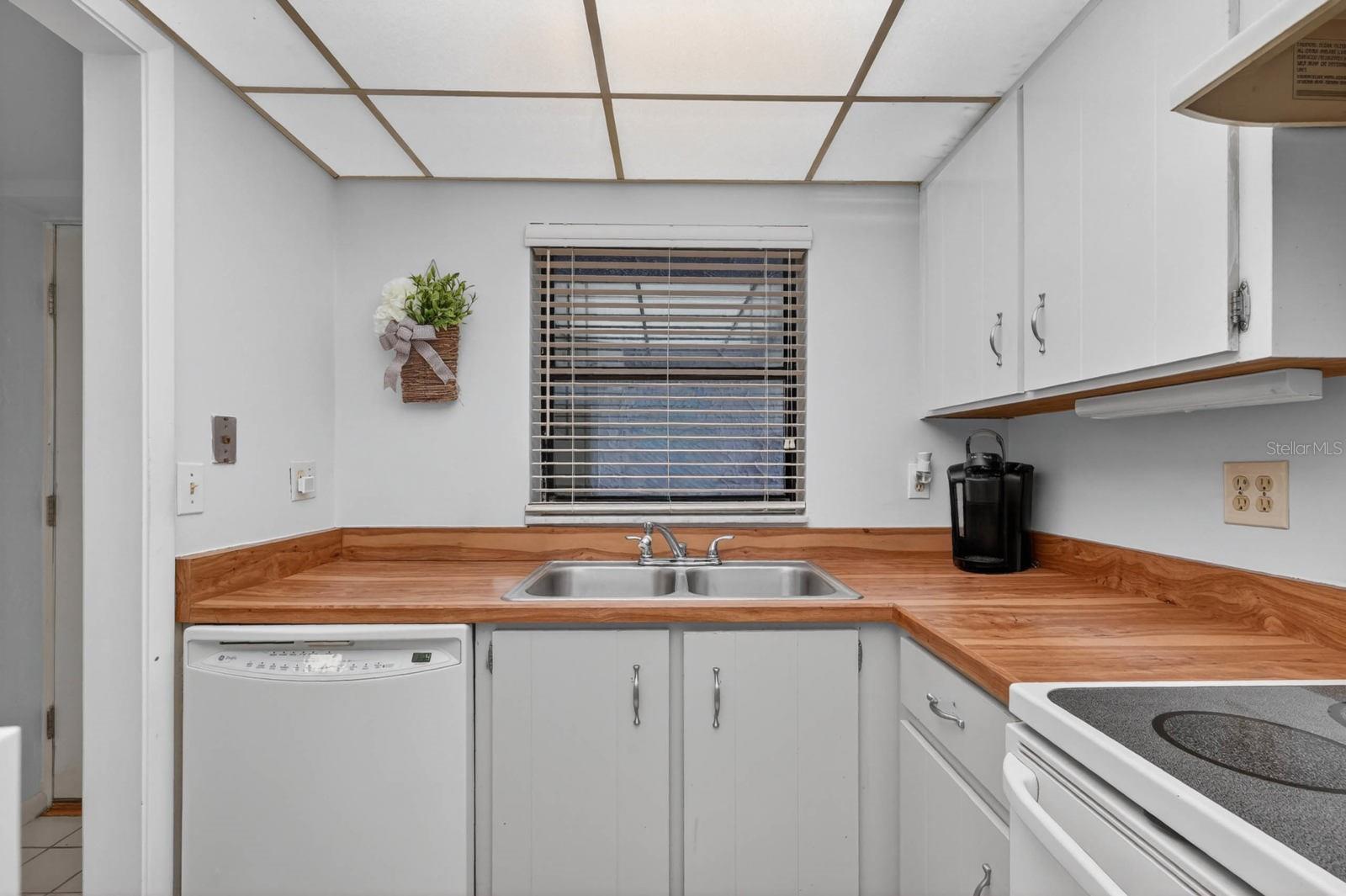 DANBURY BREAKERS CONDO - Residential