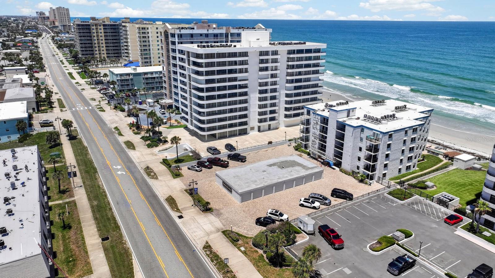 DANBURY BREAKERS CONDO - Residential
