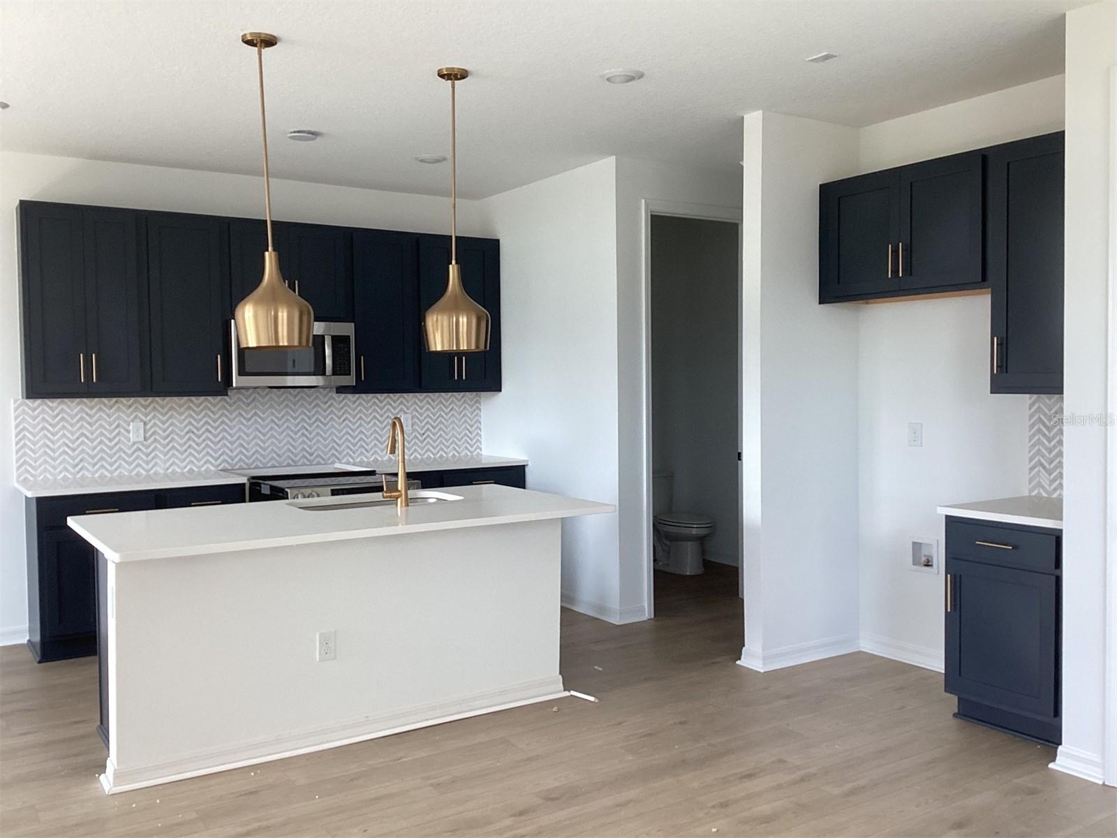 CATAMARAN COVE - PHASE I & II REPLAT - Residential