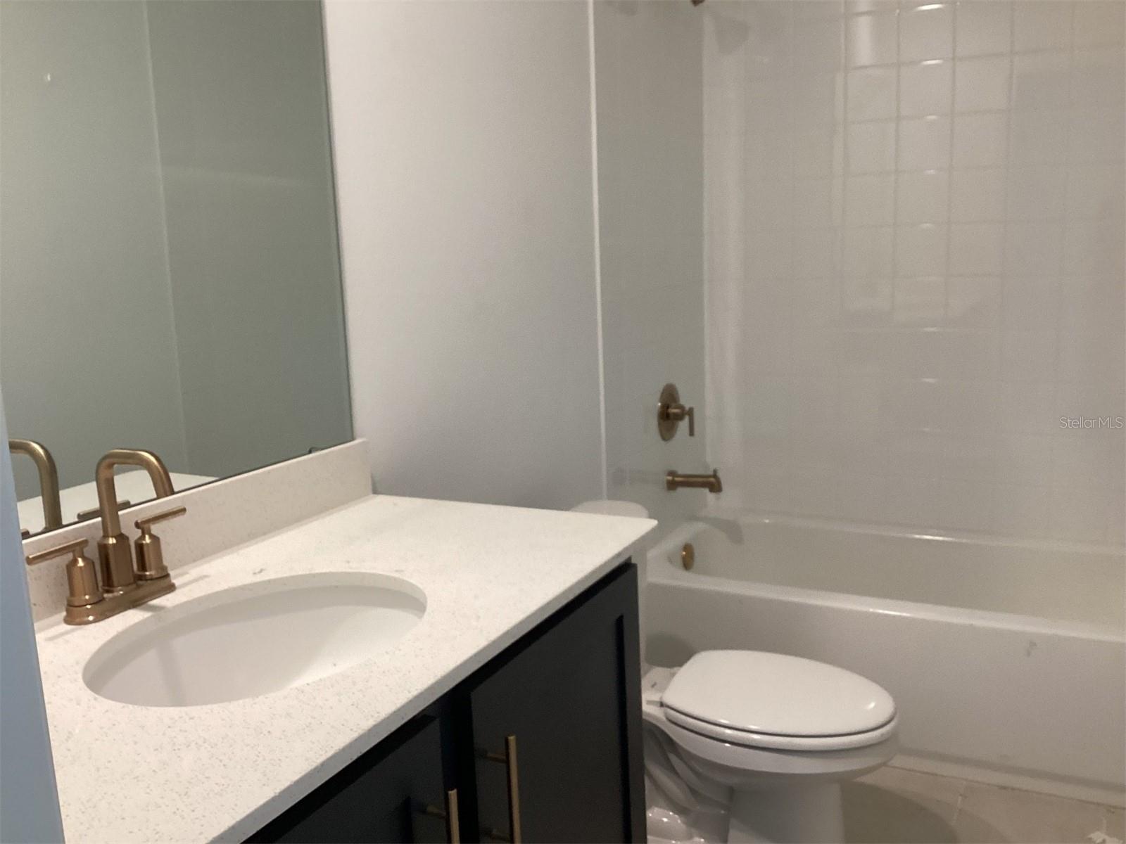 CATAMARAN COVE - PHASE I & II REPLAT - Residential