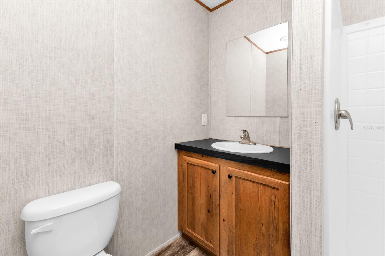 EL JOBEAN WARD 01 - Residential