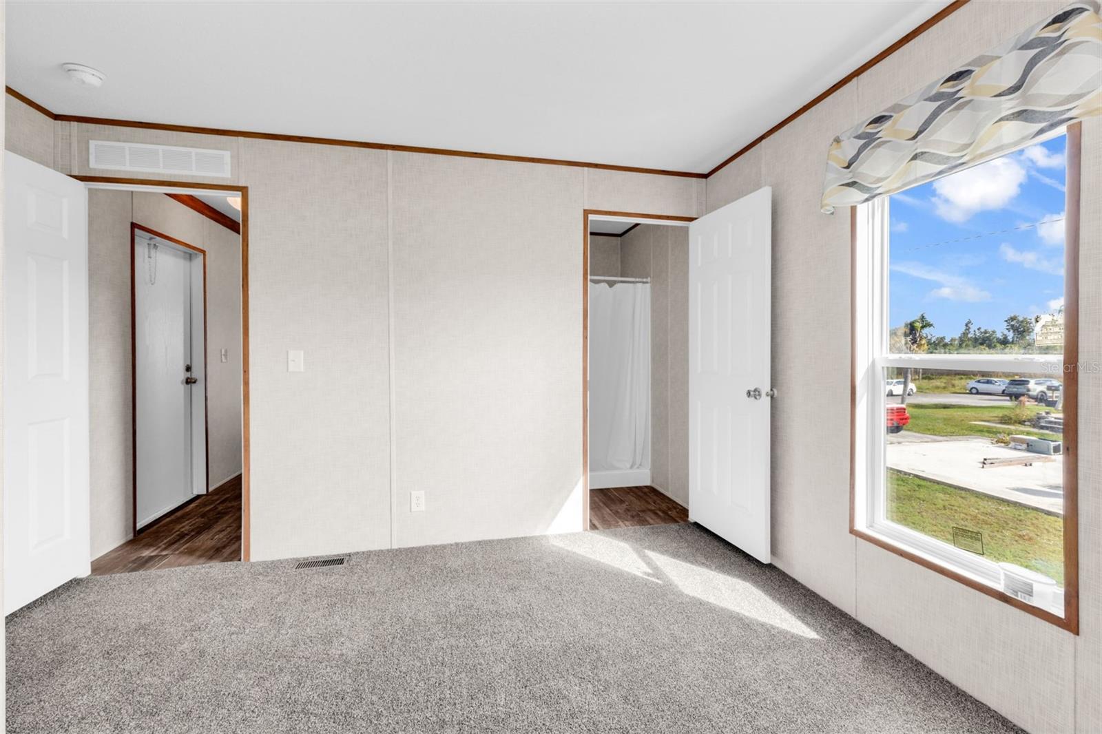 EL JOBEAN WARD 01 - Residential