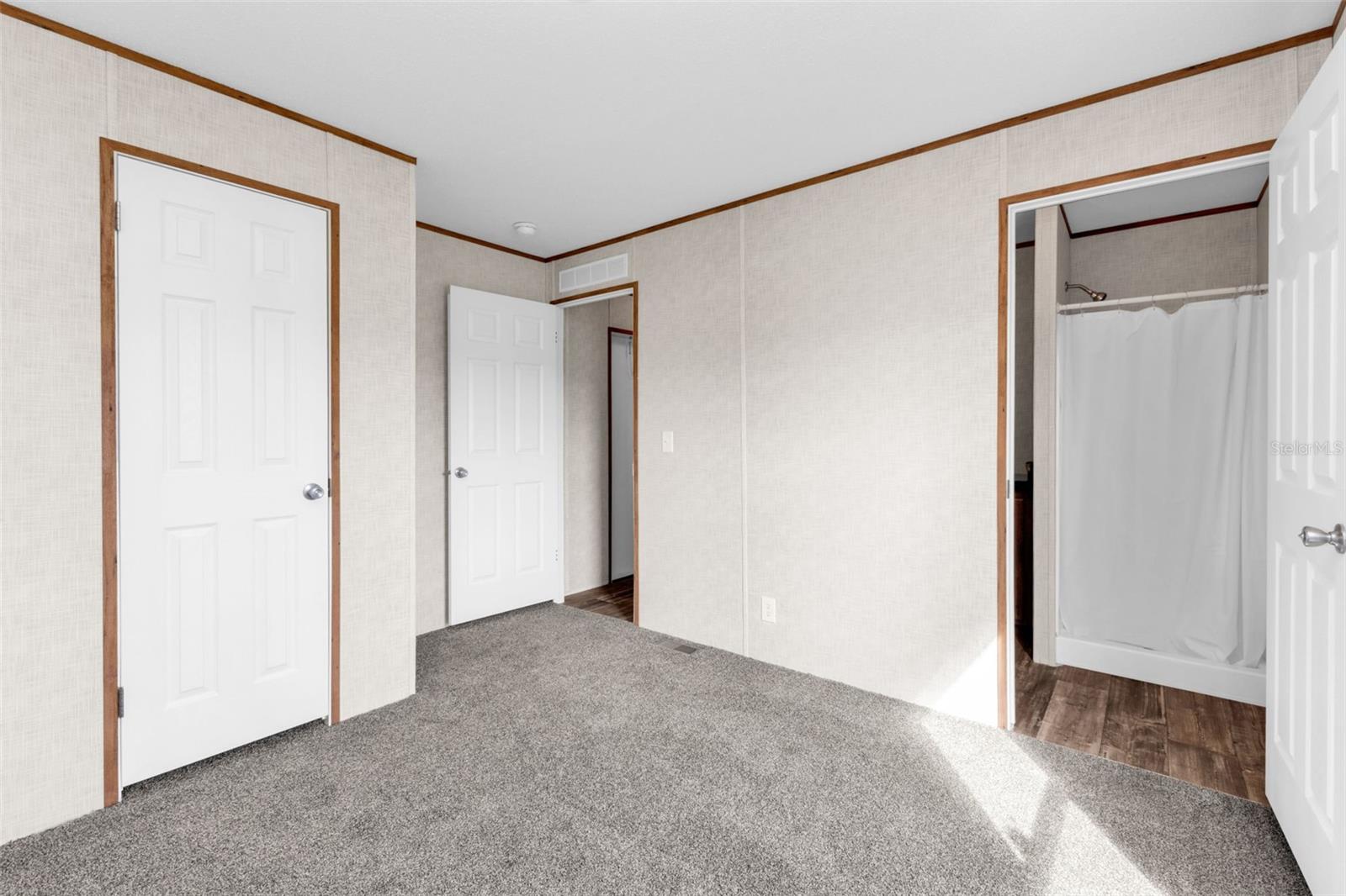 EL JOBEAN WARD 01 - Residential