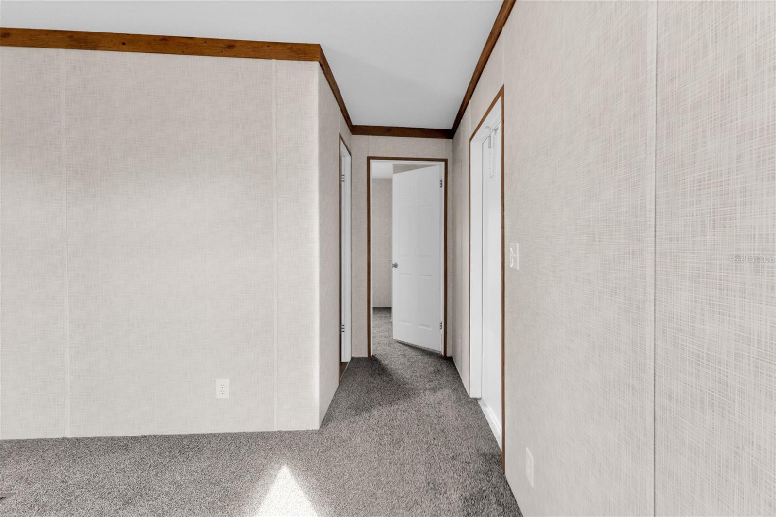 EL JOBEAN WARD 01 - Residential