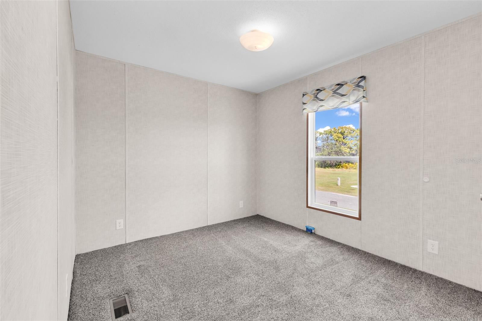 EL JOBEAN WARD 01 - Residential