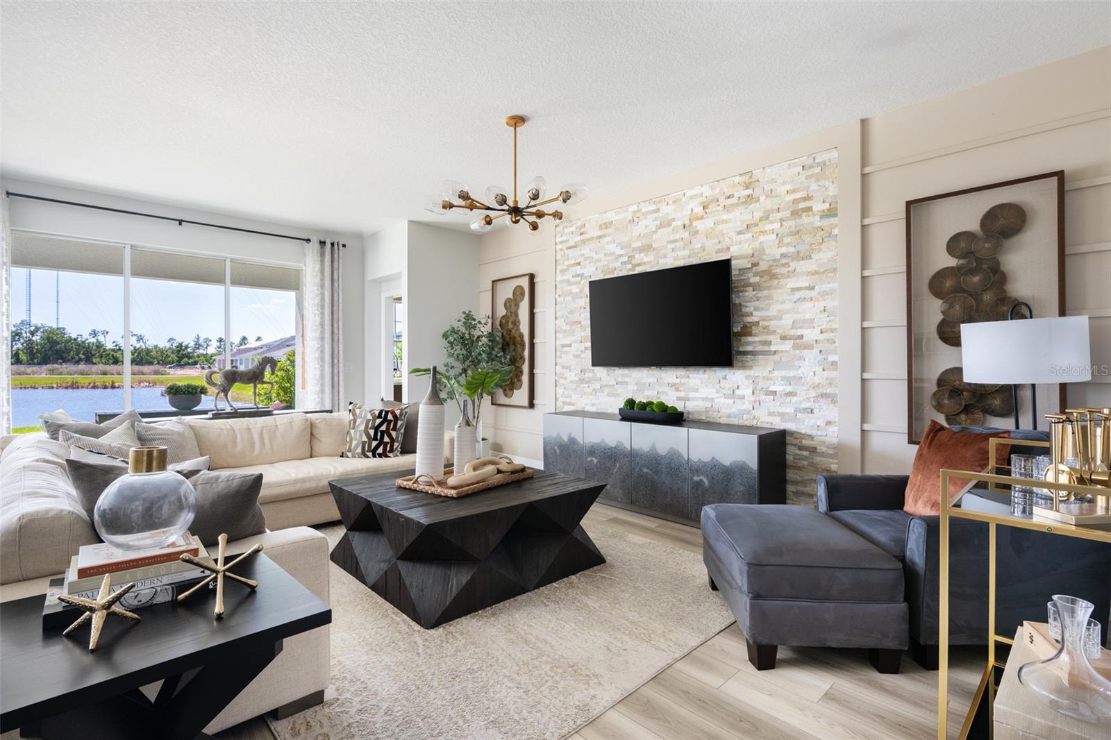 PASADENA WOODS - Residential