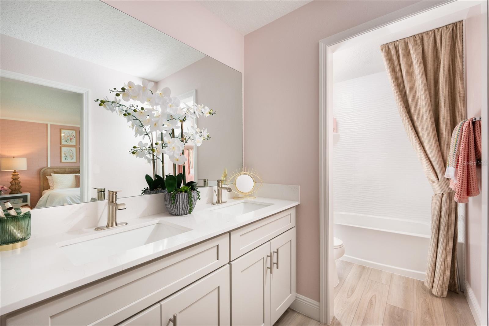 PASADENA WOODS - Residential