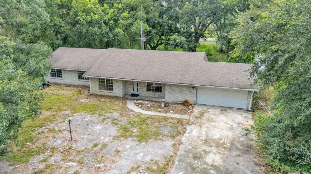 Photo of 19701 Livingston Avenue, Lutz, FL 33559 (MLS # L4954524)
