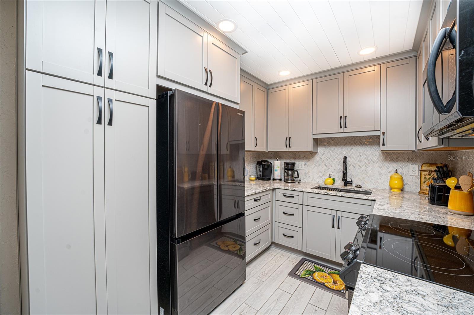 CORONADO COVE 01 - Residential