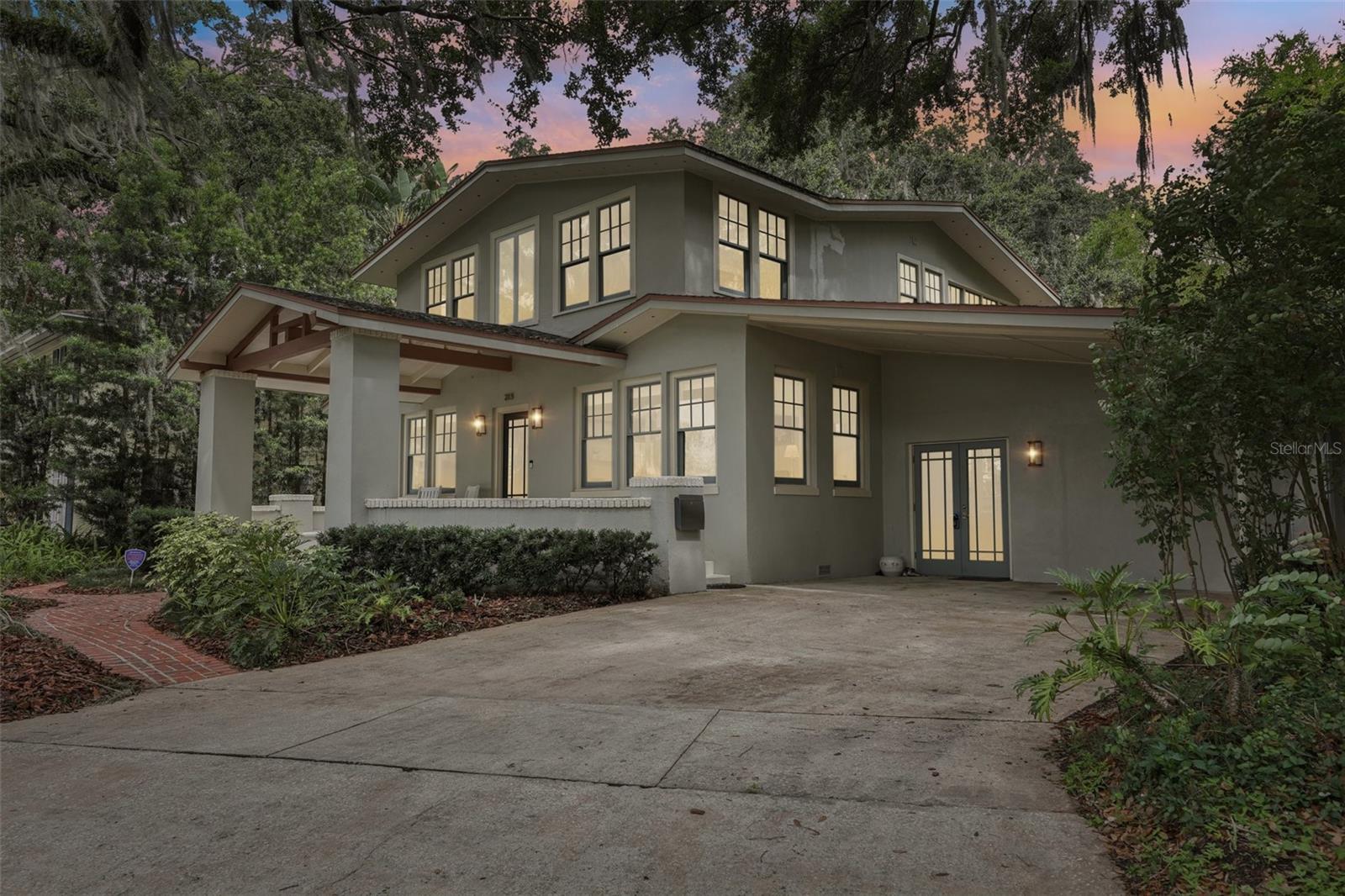 213 PHILLIPS PLACE