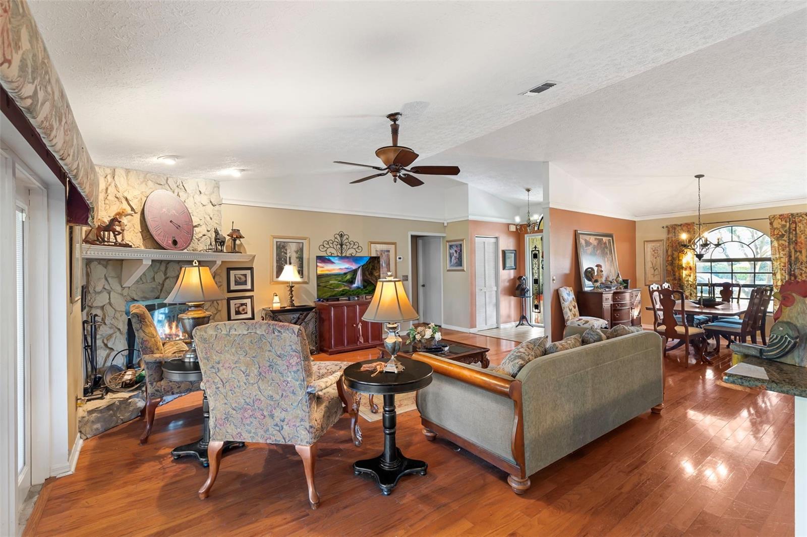 LAKE PADGETT ESTATES - Residential