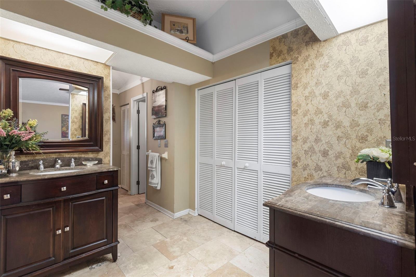 LAKE PADGETT ESTATES - Residential