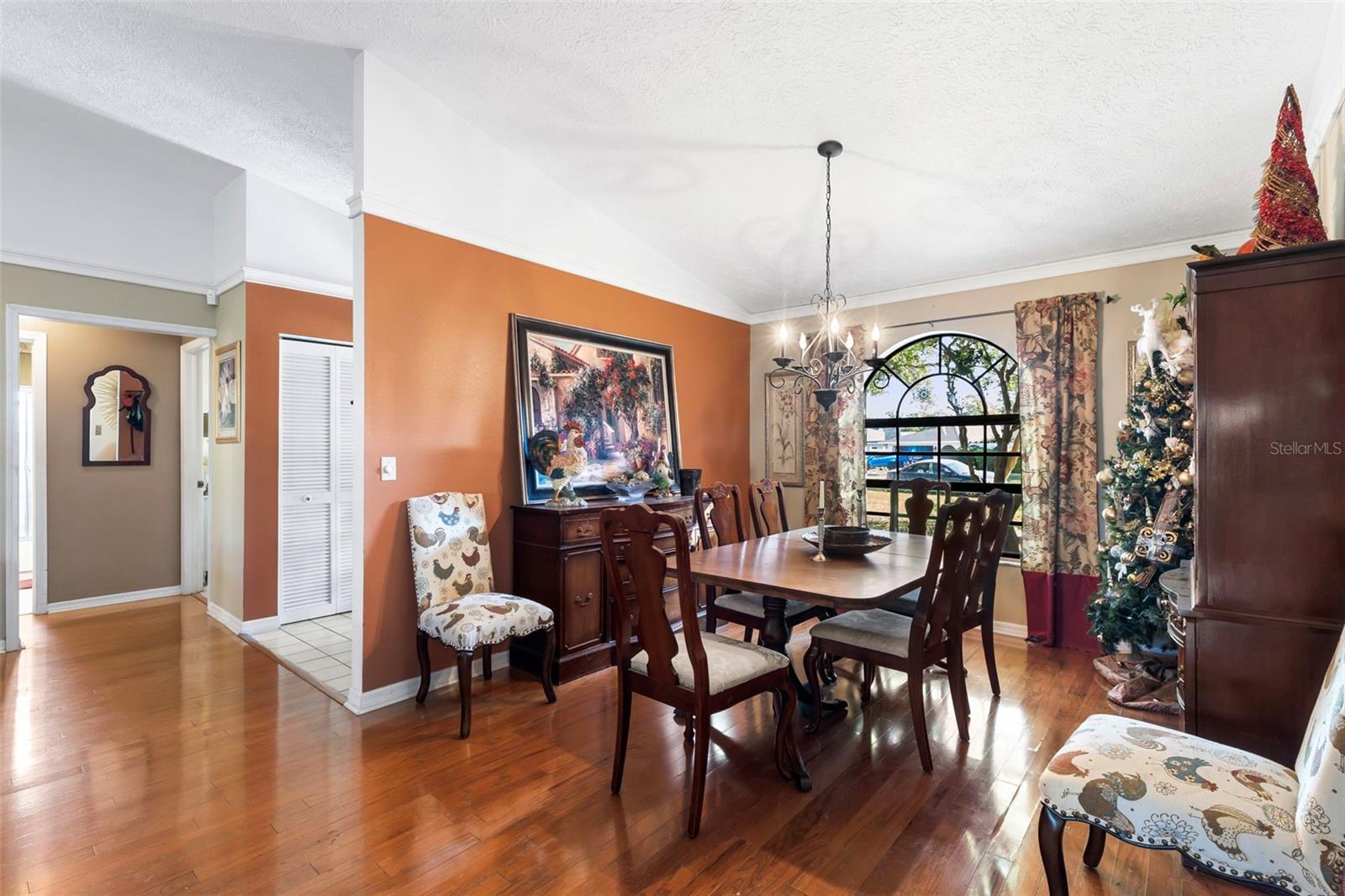 LAKE PADGETT ESTATES - Residential