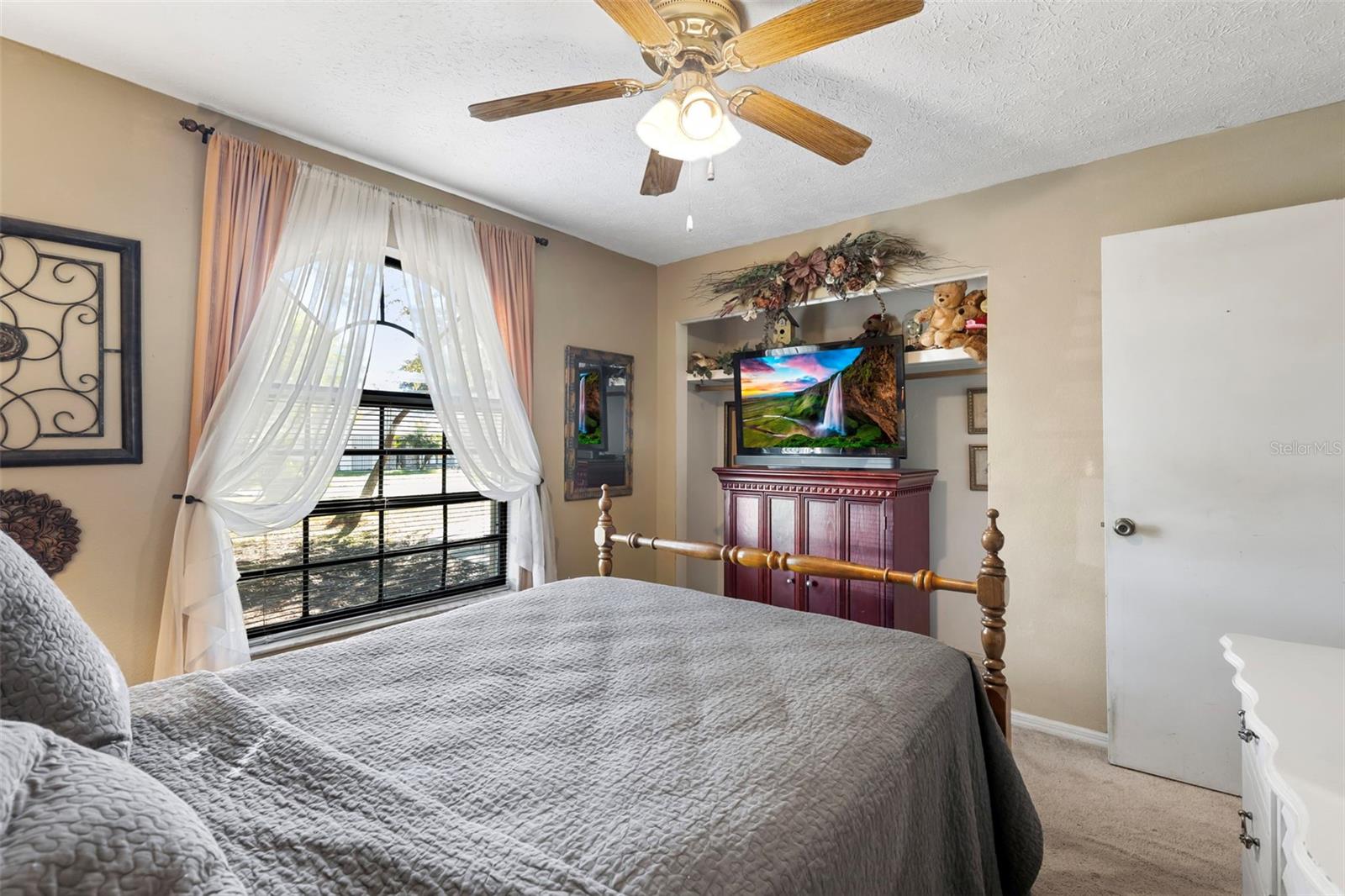 LAKE PADGETT ESTATES - Residential