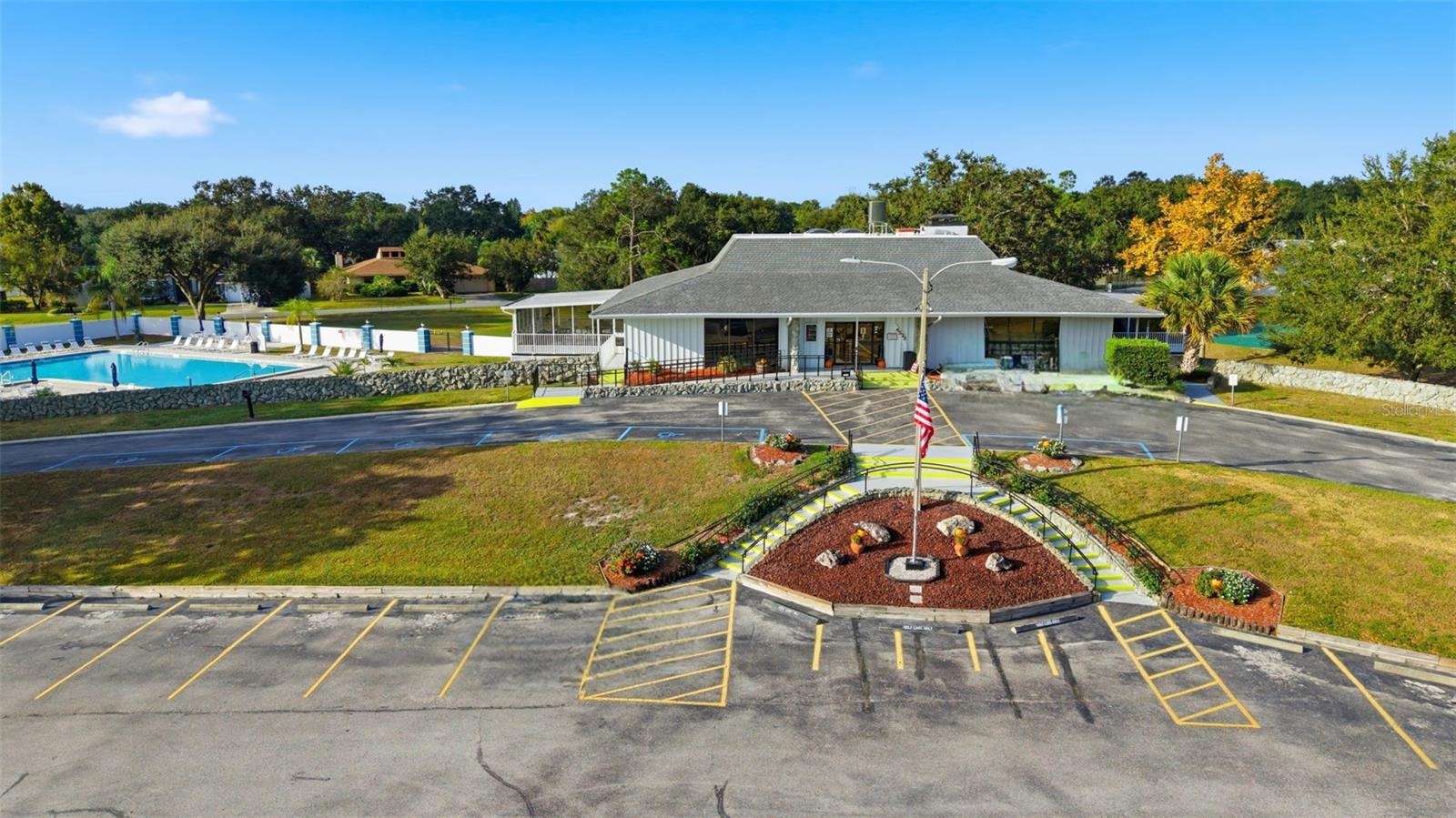 LAKE PADGETT ESTATES - Residential