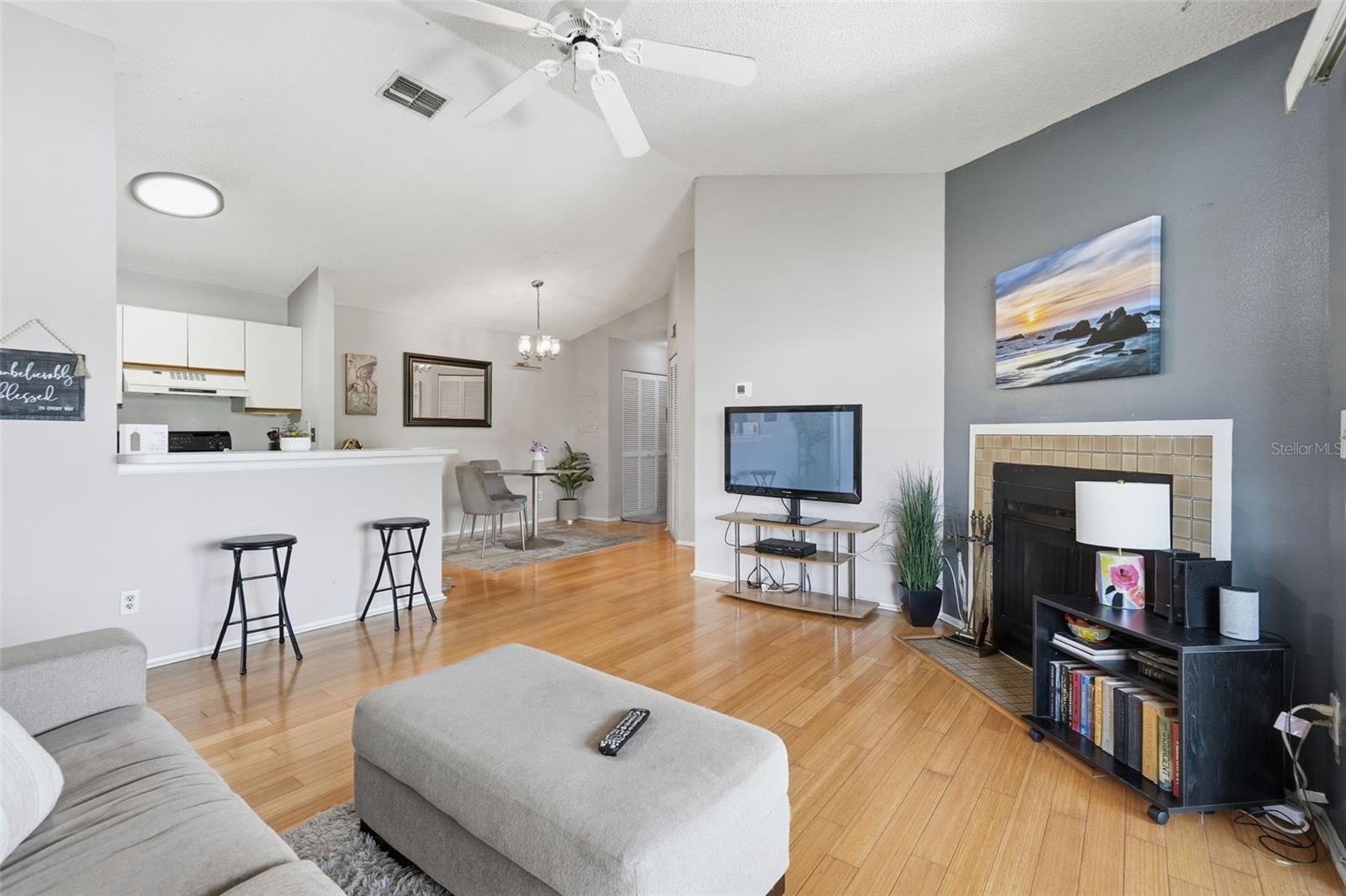 HUNTERS GLEN CONDO - Residential