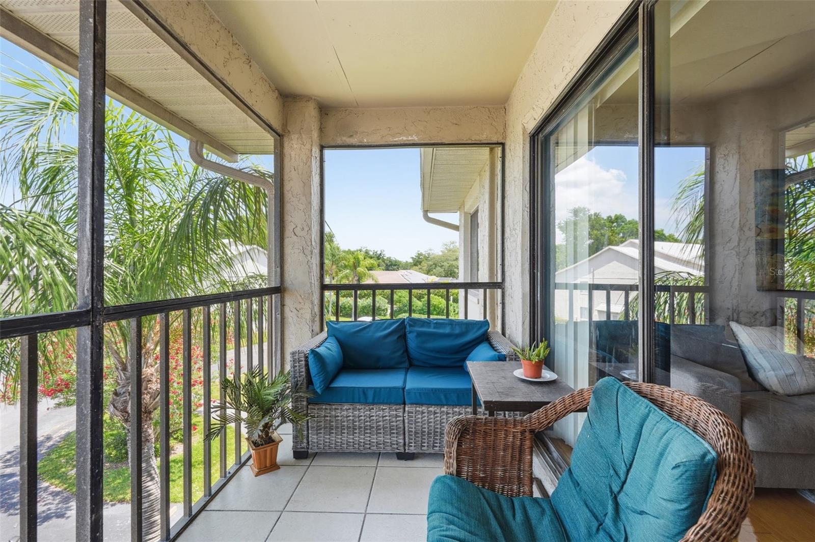 HUNTERS GLEN CONDO - Residential