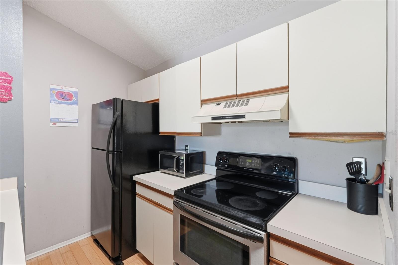 HUNTERS GLEN CONDO - Residential