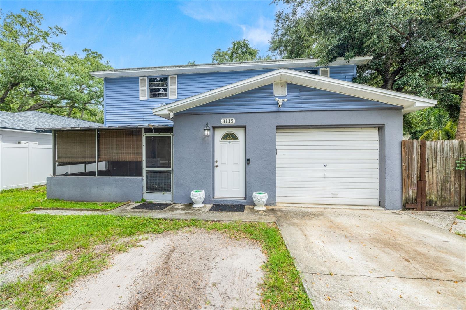 Motivated Seller! ***With seller approved offer, Seller will contribute 3% toward buyer closing cost with the use of seller’s preferred lender, and title company. *** Contact Listing agent for more details!
Charming 3-bedroom, 2-bath home in South Tampa’s desirable Ballast Point area! Built in 1955, this home offers 1,448 sq ft of living space on a 6,850 sq ft lot. Enjoy an open layout, spacious kitchen, and generous bedrooms with plenty of natural light. The backyard provides ample space for entertaining, pets, or future projects. Conveniently located near MacDill AFB, Bayshore Blvd, shopping, dining, and top-rated schools. Don’t miss this opportunity to own a well-maintained home in a prime location!
