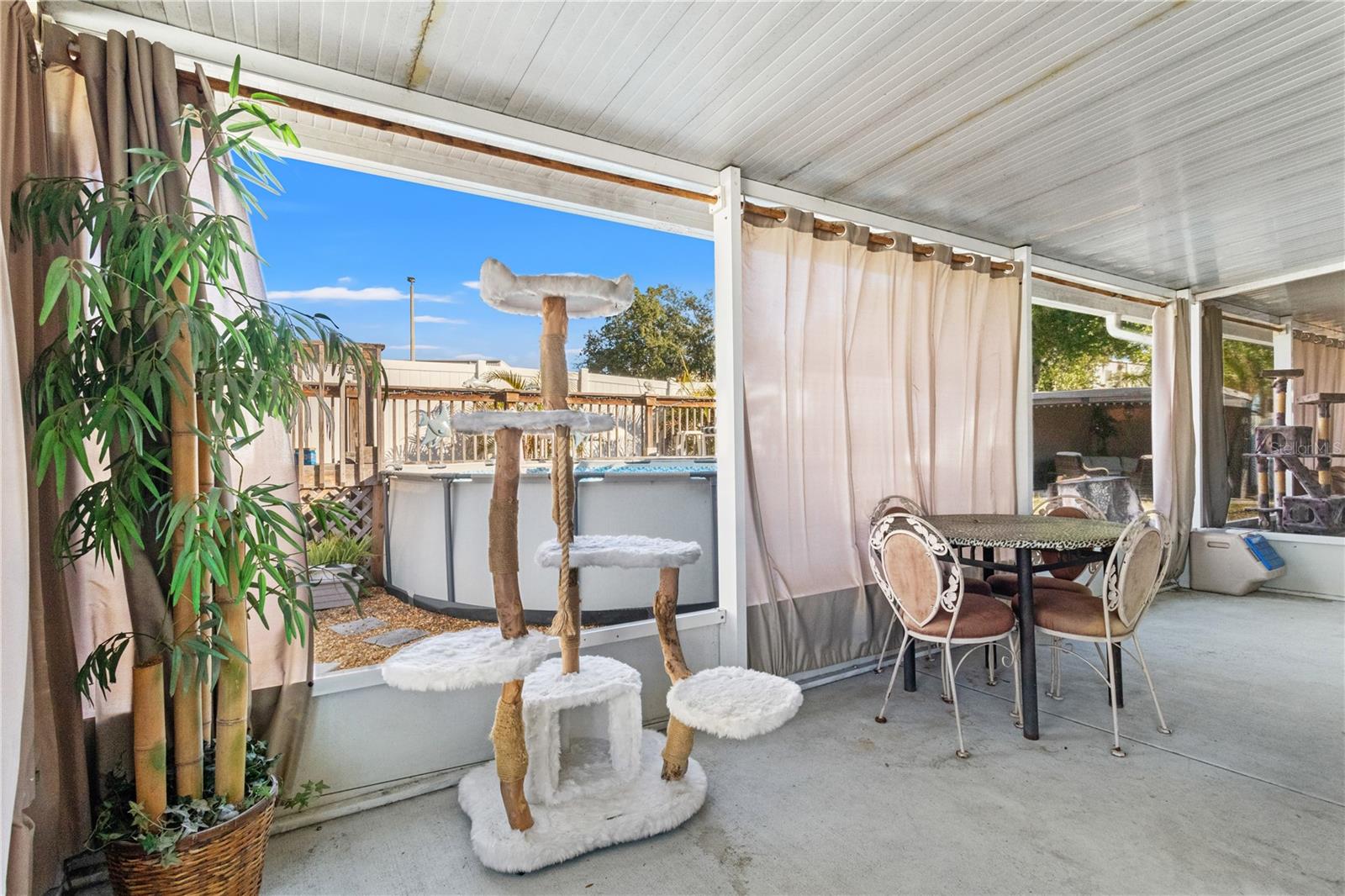 BEACON LAKES NORTH BAY VILLAGE - Residential