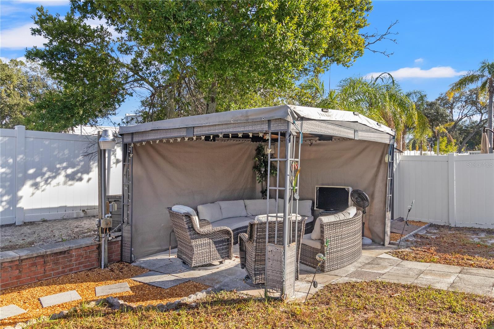 BEACON LAKES NORTH BAY VILLAGE - Residential