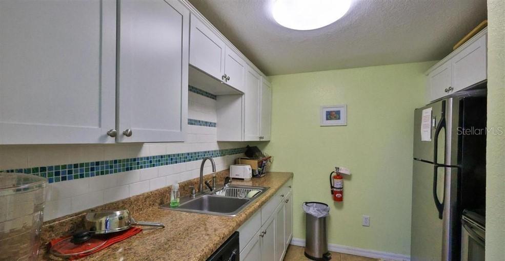 RIVERSIDE CONDO - Residential Lease