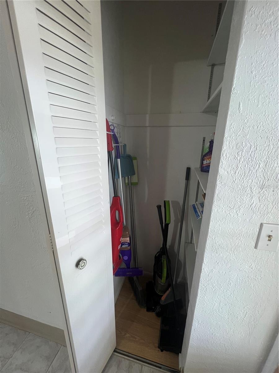 RIVERSIDE CONDO - Residential Lease