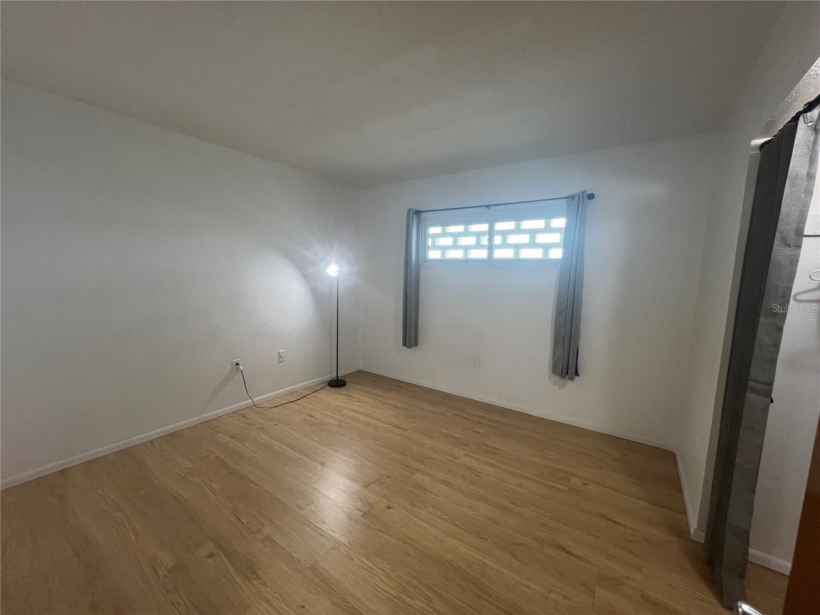 RIVERSIDE CONDO - Residential Lease