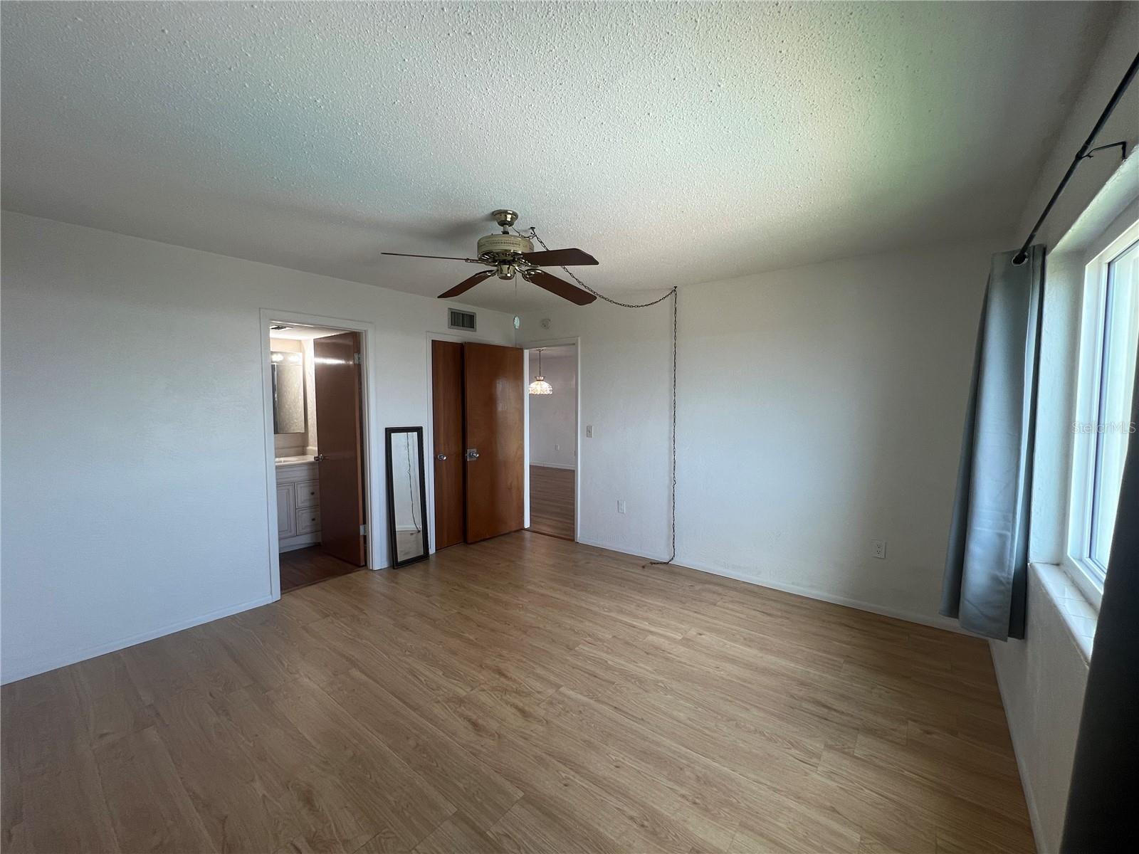 RIVERSIDE CONDO - Residential Lease