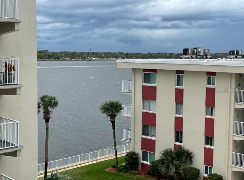 RIVERSIDE CONDO - Residential Lease