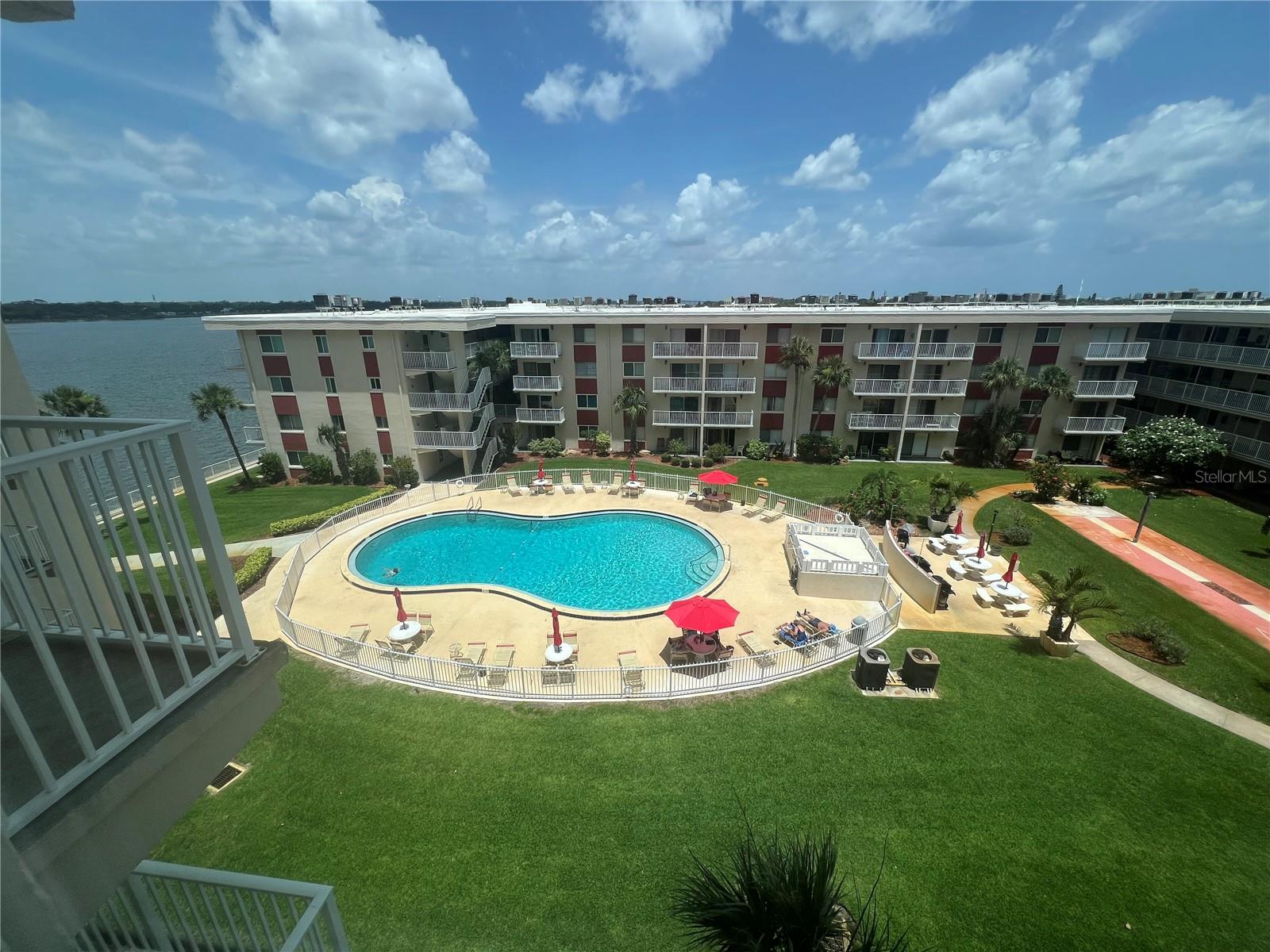 RIVERSIDE CONDO - Residential Lease