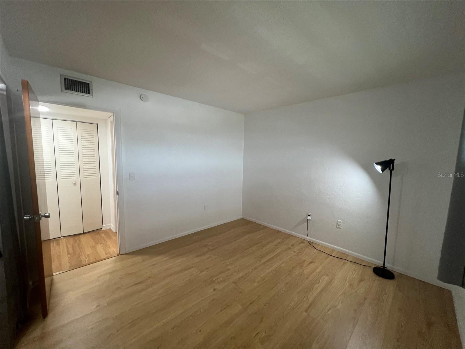RIVERSIDE CONDO - Residential Lease