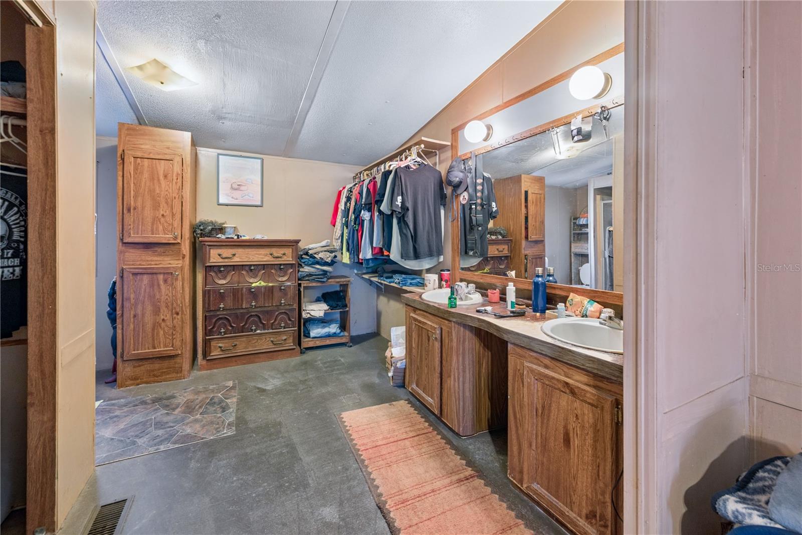 FOX RUN - Residential