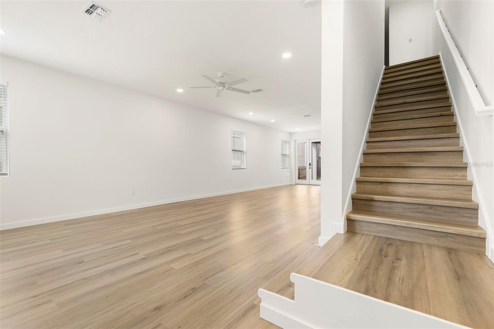 210 E COLUMBUS DRIVE 1-3