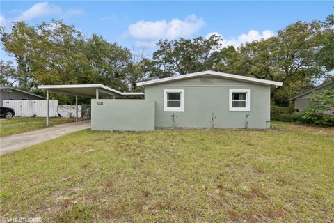 A home in APOPKA