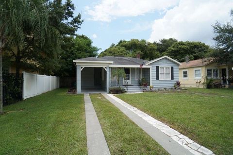 Photo of 305 S Audubon Avenue, Tampa, FL 33609 (MLS # TB8498265)