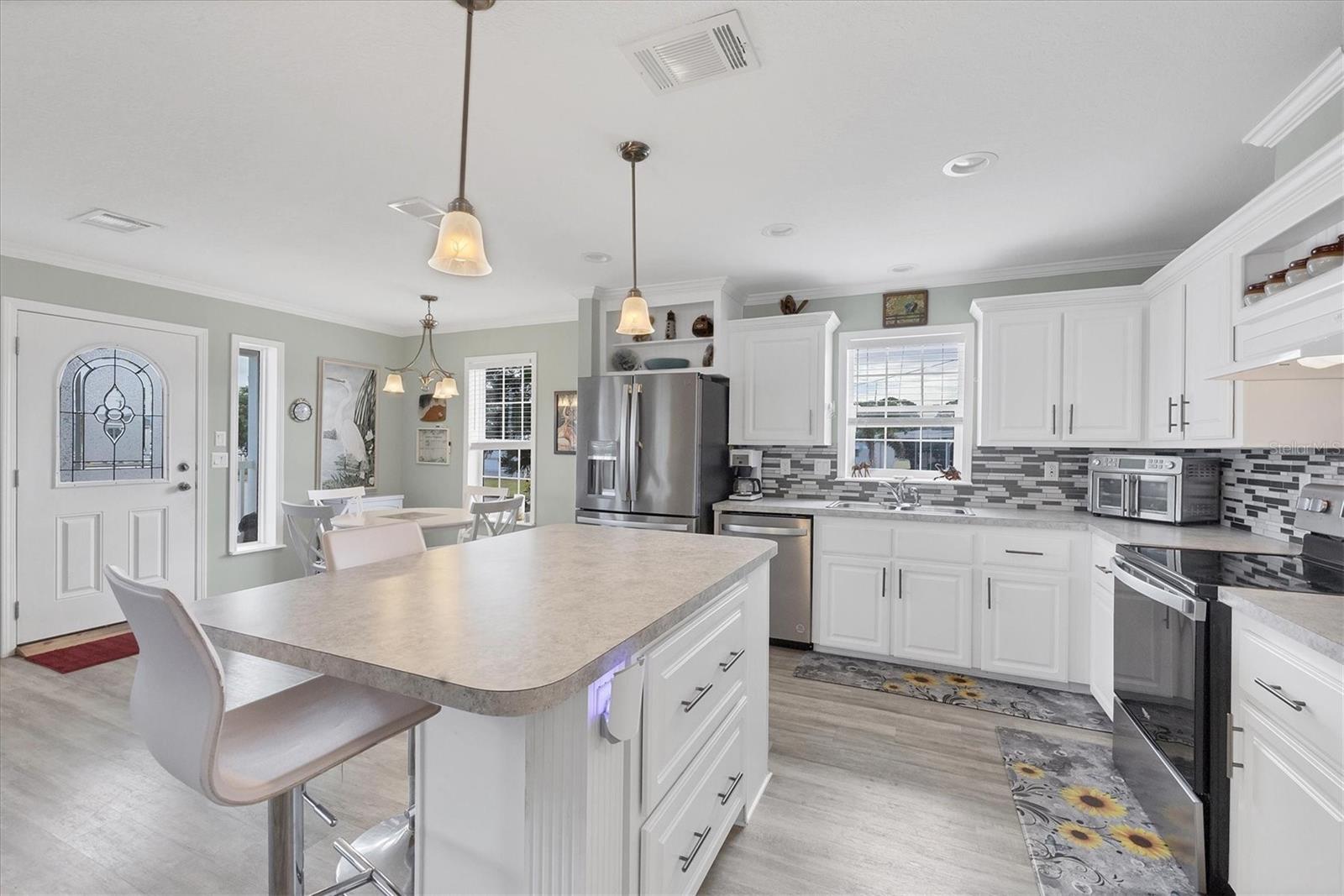 TRI-PAR ESTATES - Residential