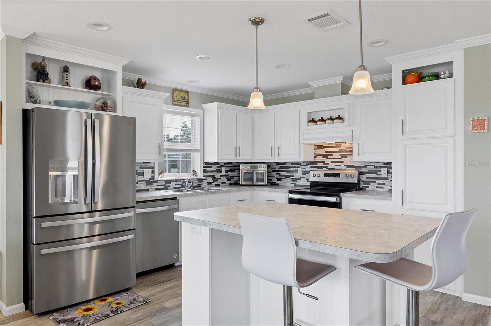 TRI-PAR ESTATES - Residential