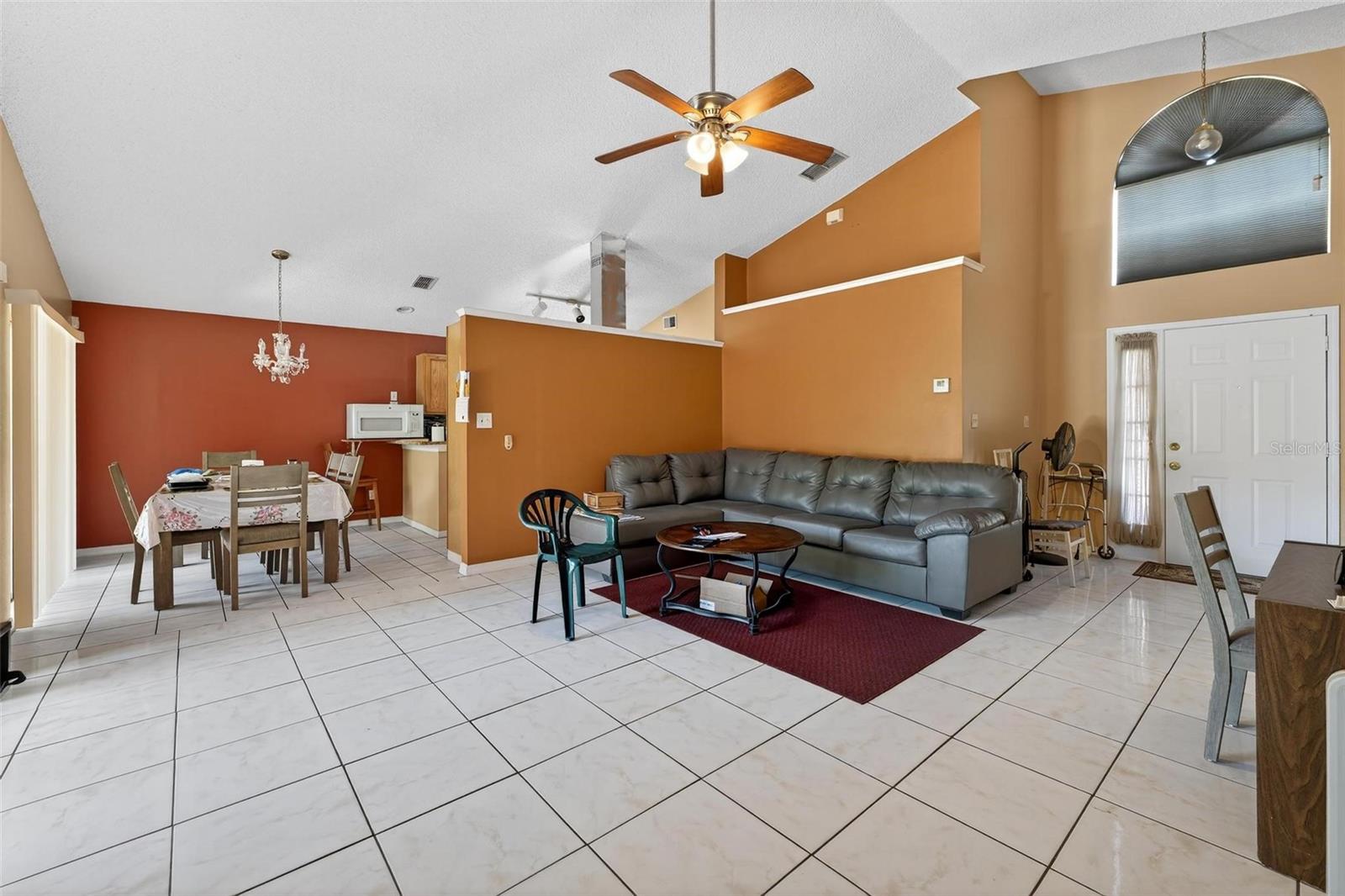 1803 TILLSTREAM DR