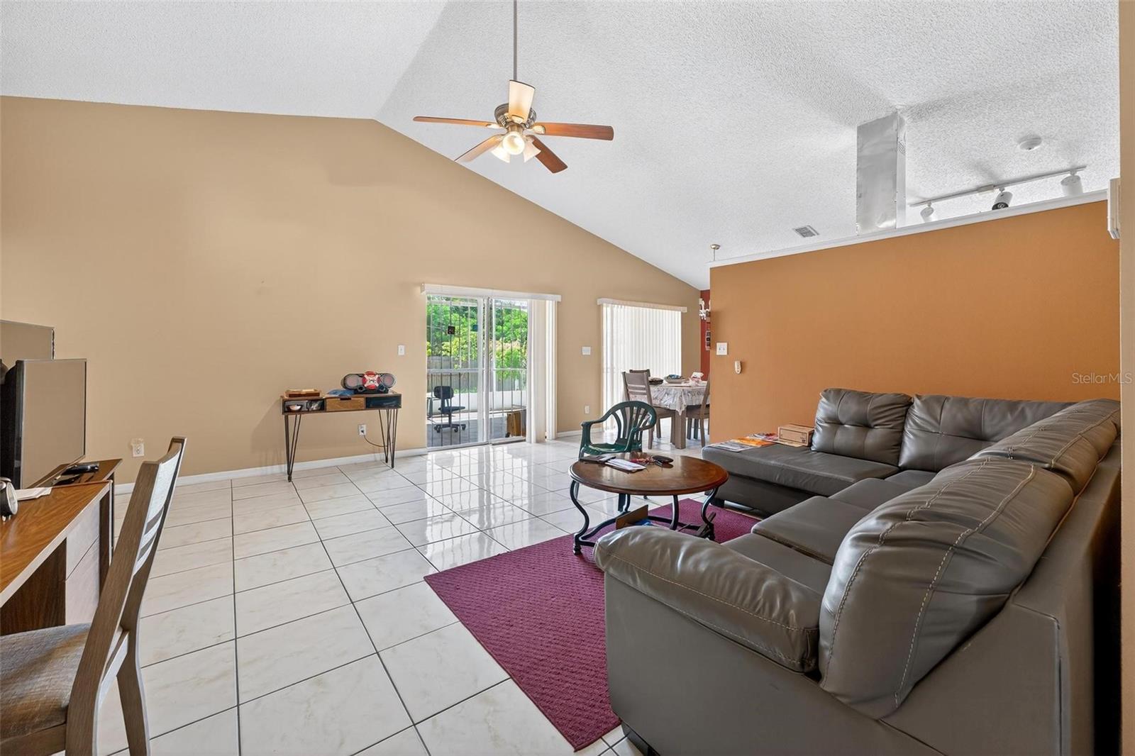 1803 TILLSTREAM DR