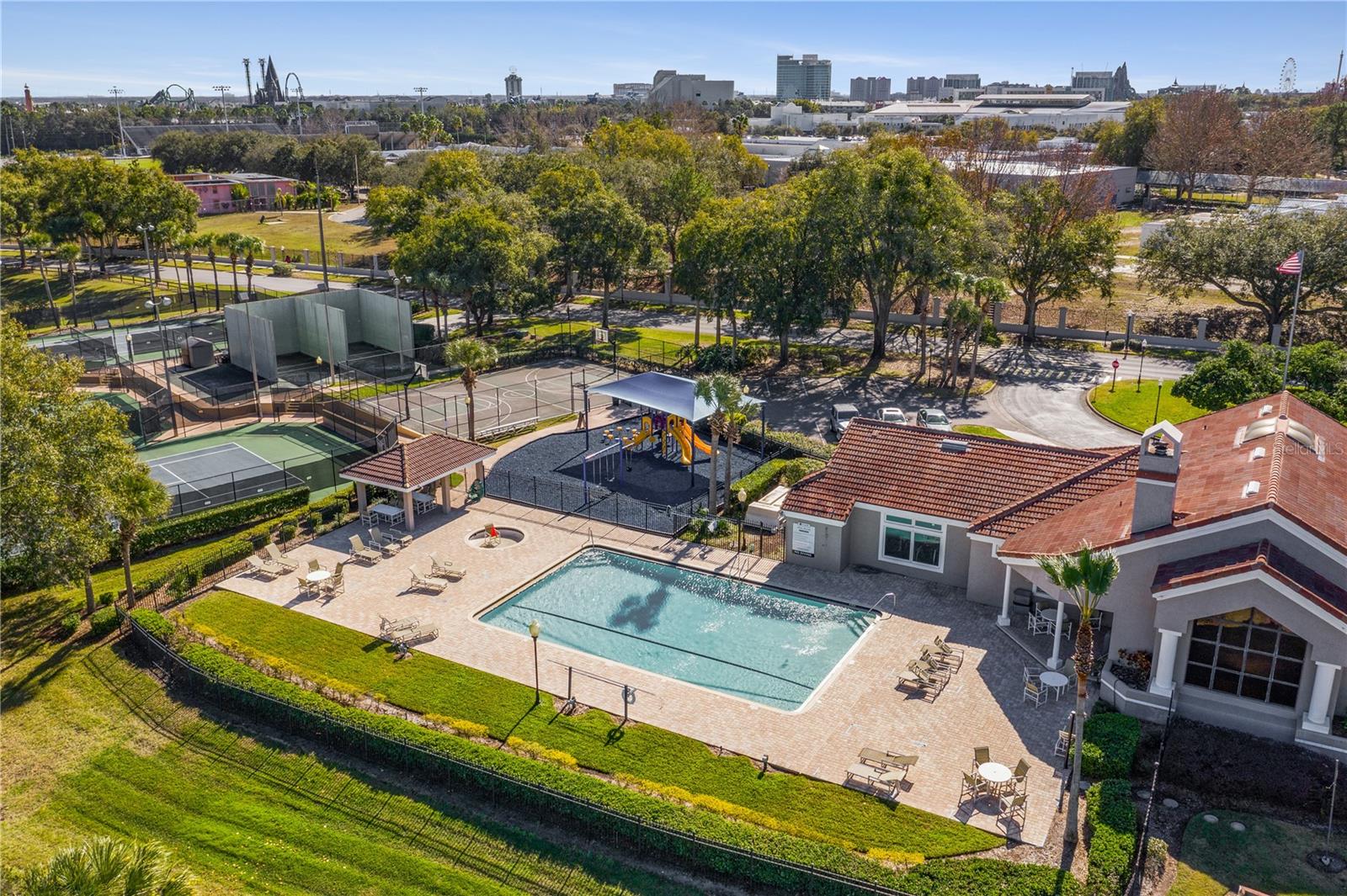 ORANGE TREE COUNTRY CLUB - Residential