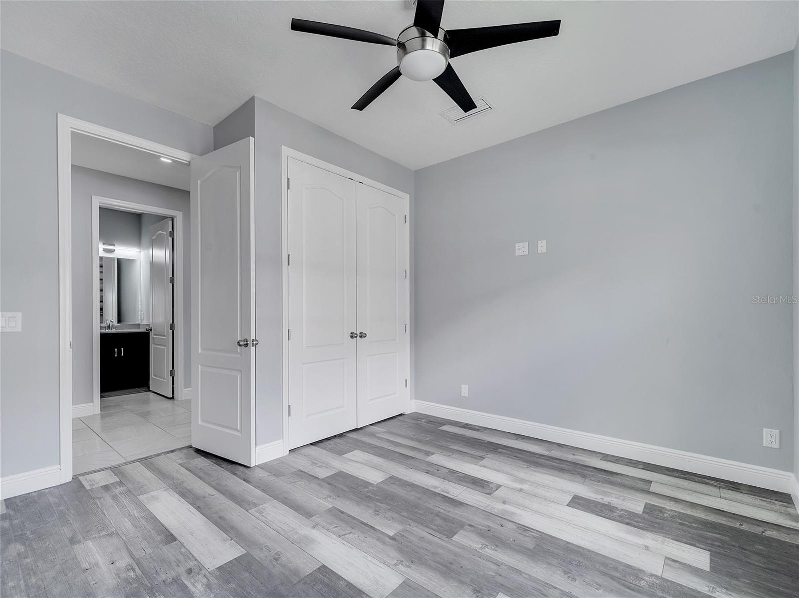 HANOVER LAKES PH 1 - Residential Lease
