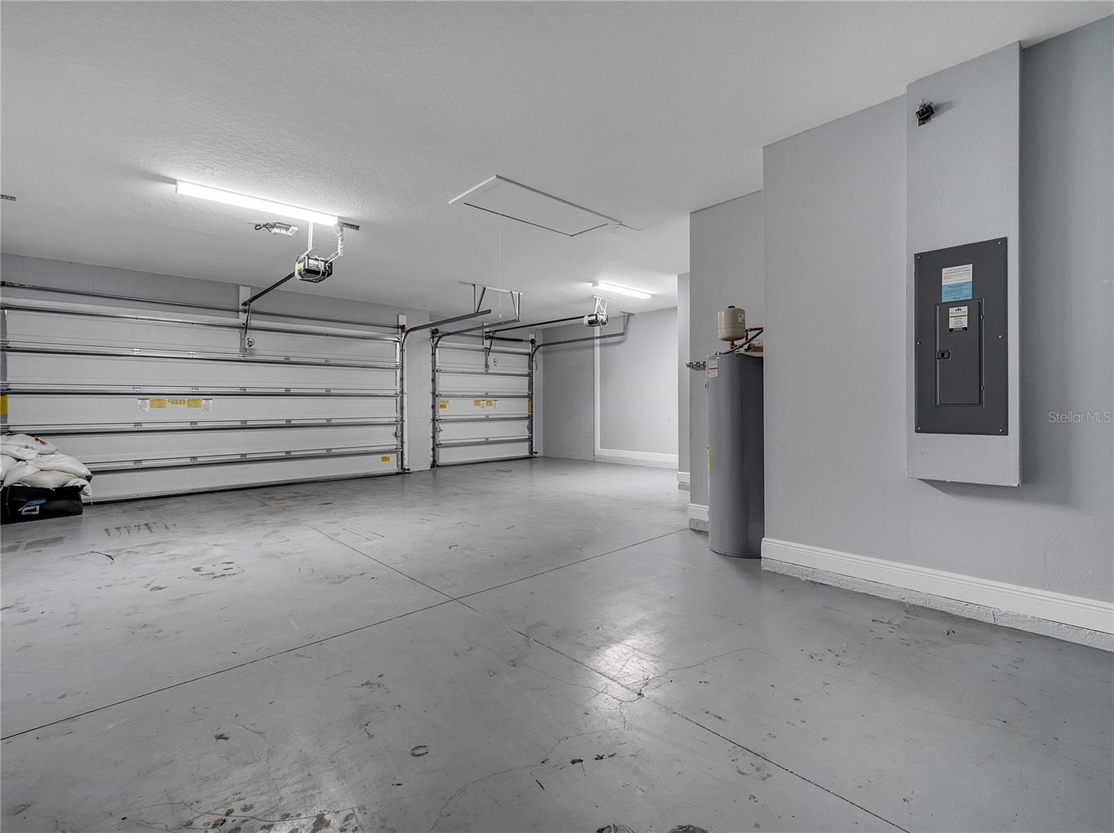 HANOVER LAKES PH 1 - Residential Lease