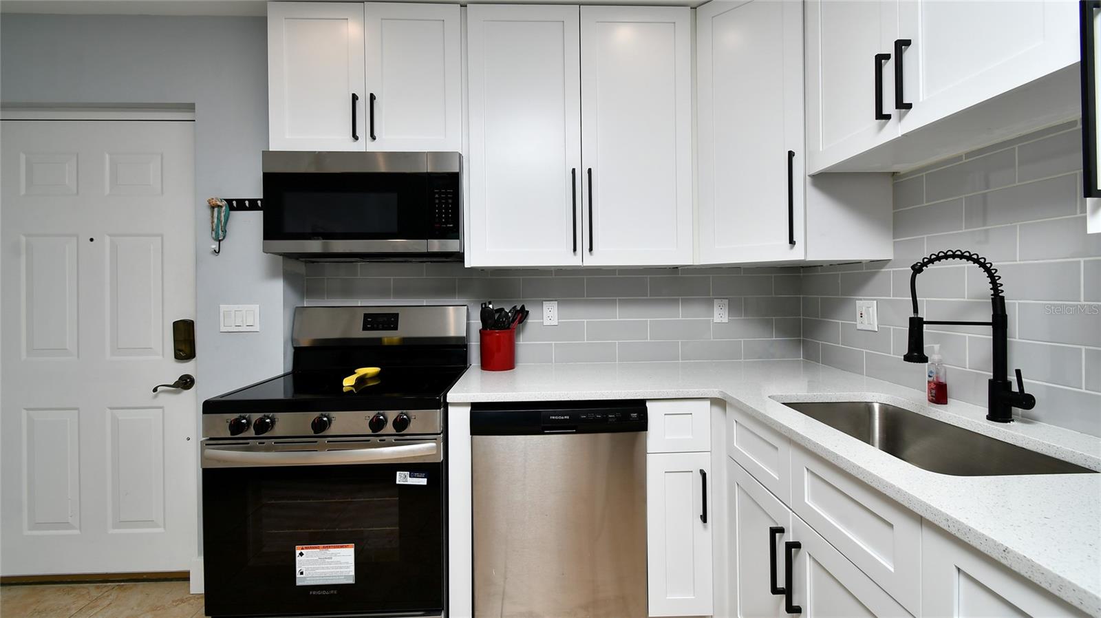 HARBOR TOWERS AT BURNT STORE - Residential