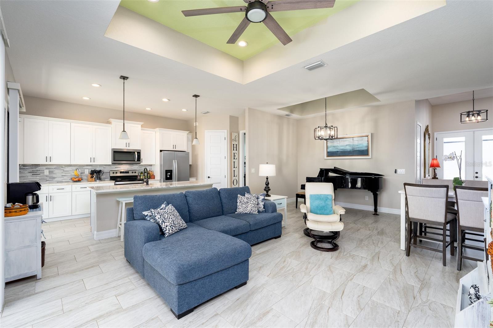 ROTONDA LAKES - Residential