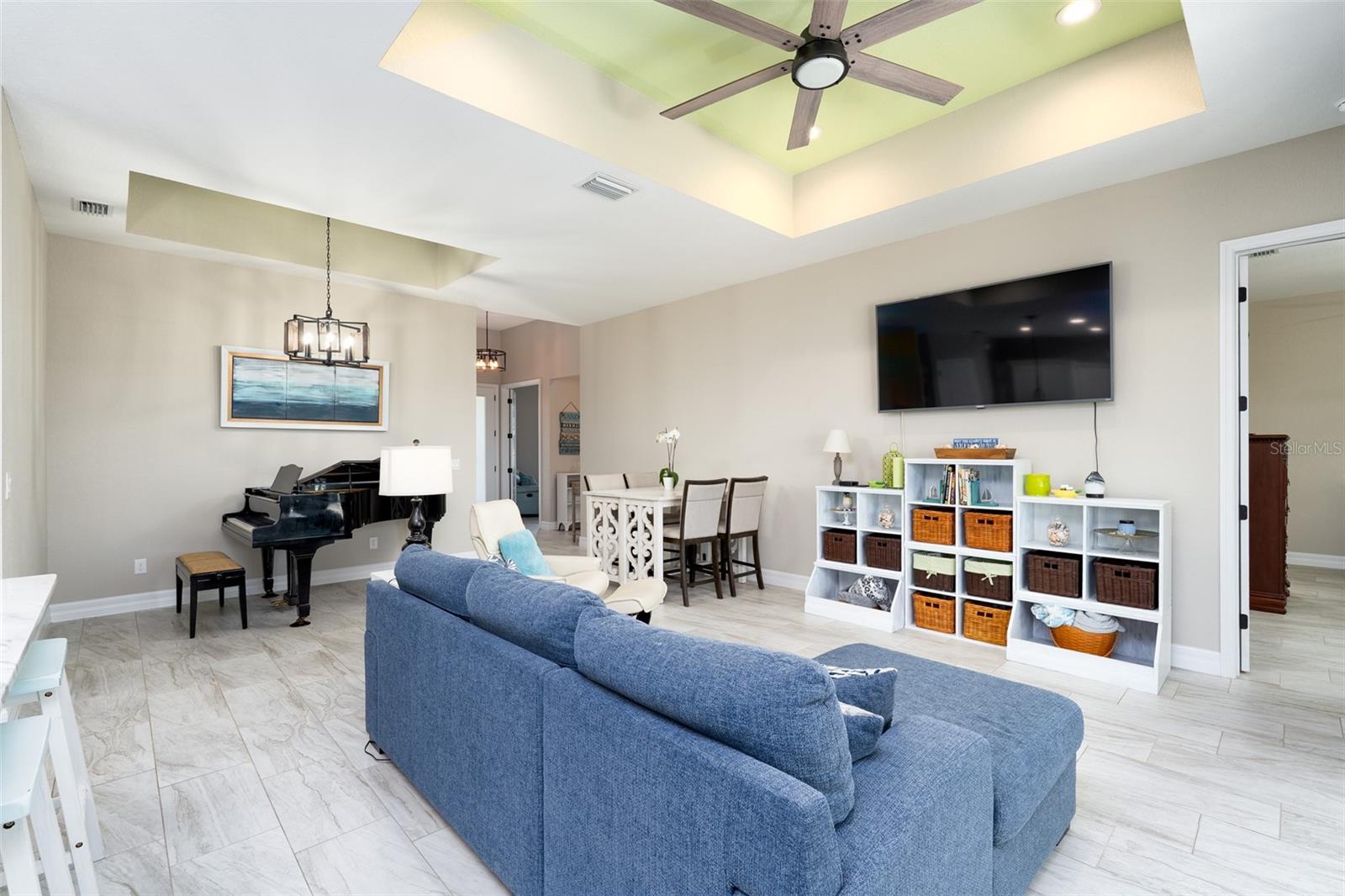 ROTONDA LAKES - Residential